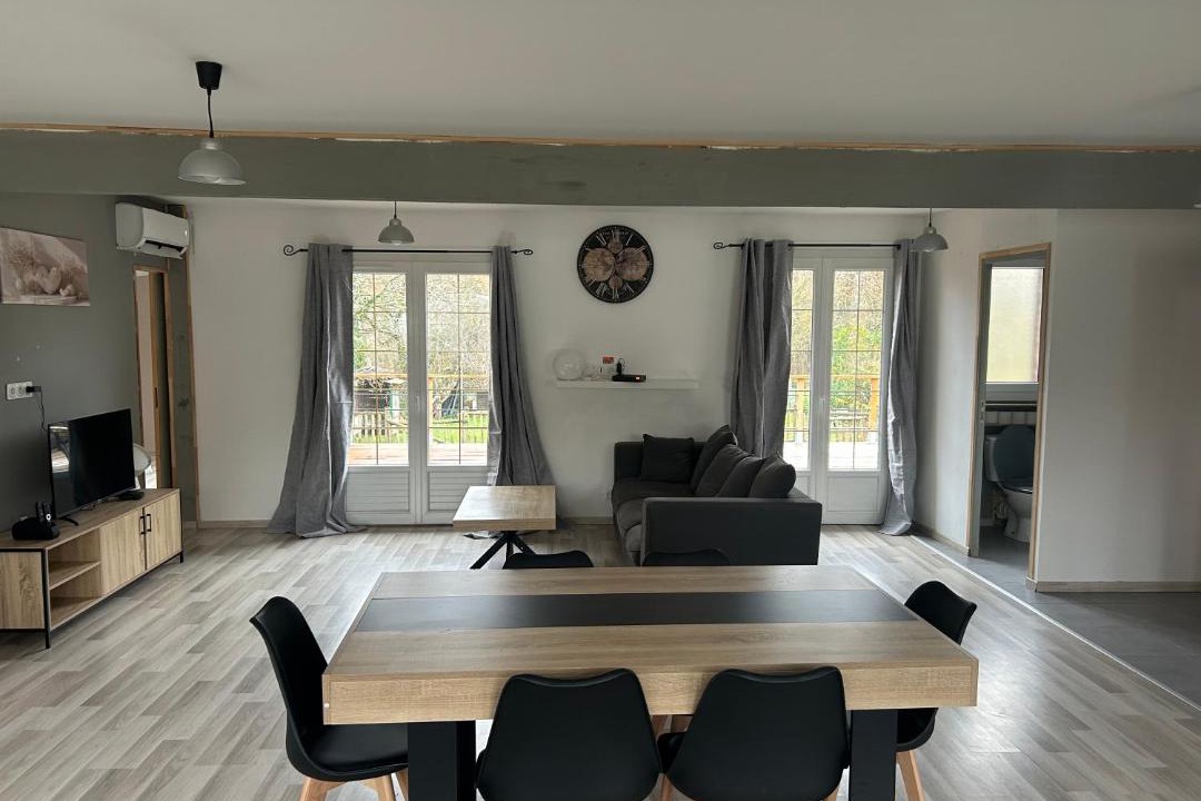 Photo of Others in Diges