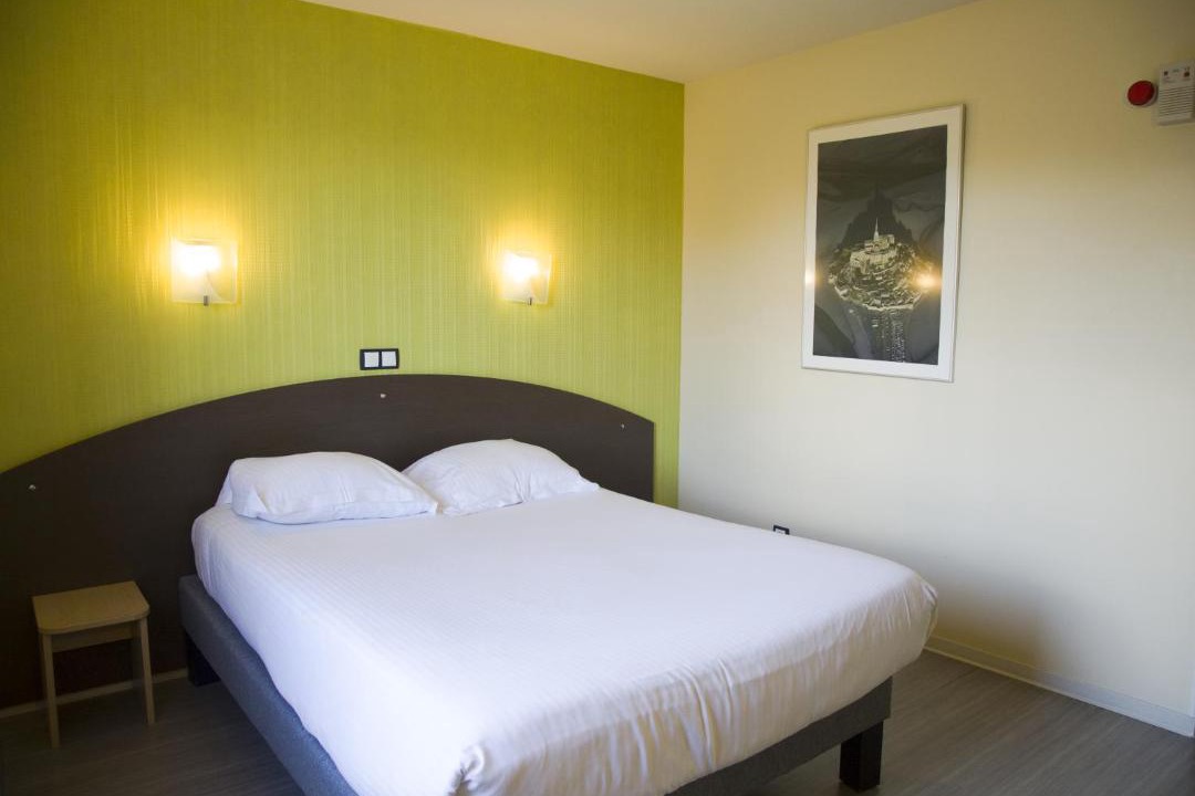 Photo of Bedroom in Pontorson