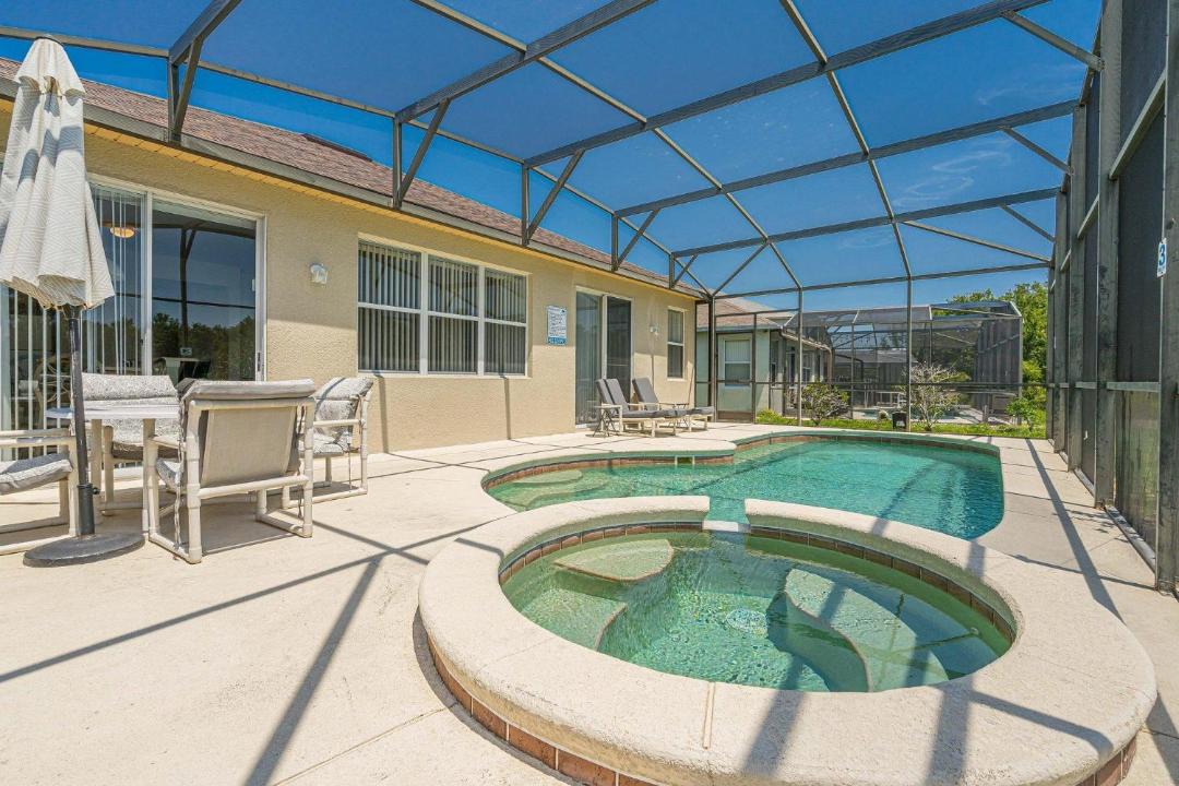 Photo of Patio Balcony in Windwood Bay