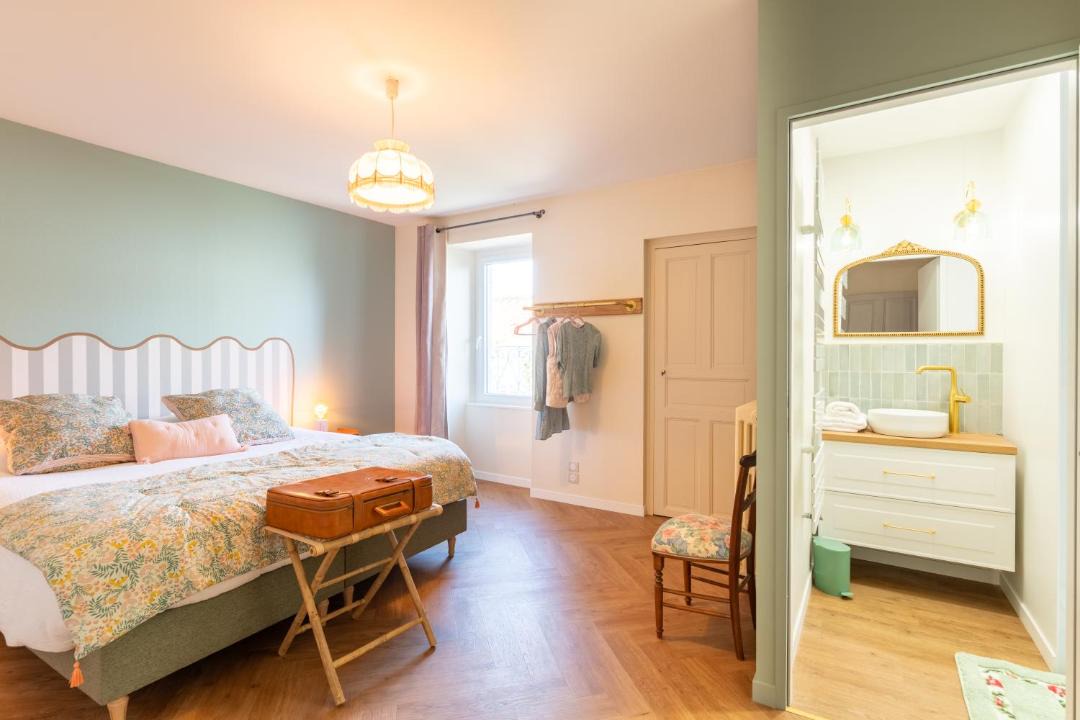 Photo of Others in Saint-Georges-de-Montaigu