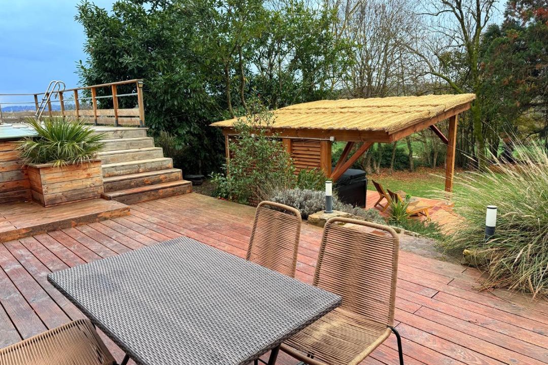 Photo of Patio Balcony in Cessieu