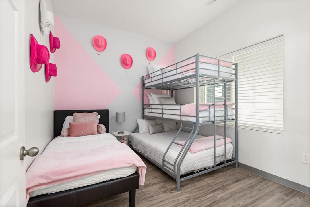 Photo of Bedroom in Maxwell