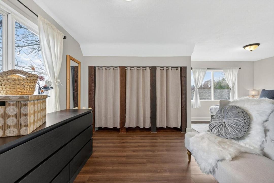 Photo of Others in Hough