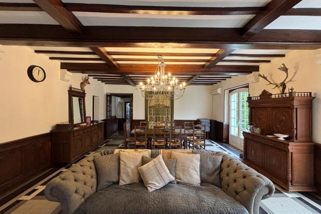 Photo of Others in Castetis