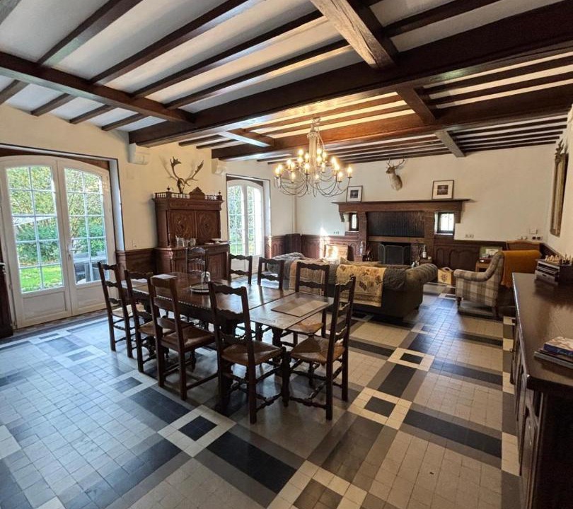 Photo of Others in Castetis