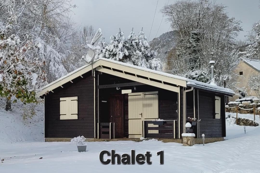 Photo of Others in Saurat