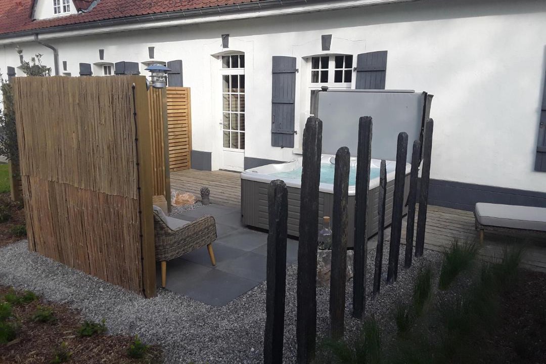 Photo of Others in Frencq