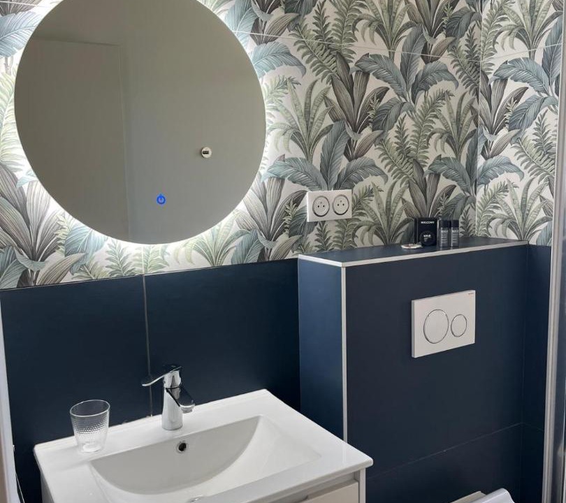 Photo of Bathroom in Saint-Didier-au-Mont-d'Or