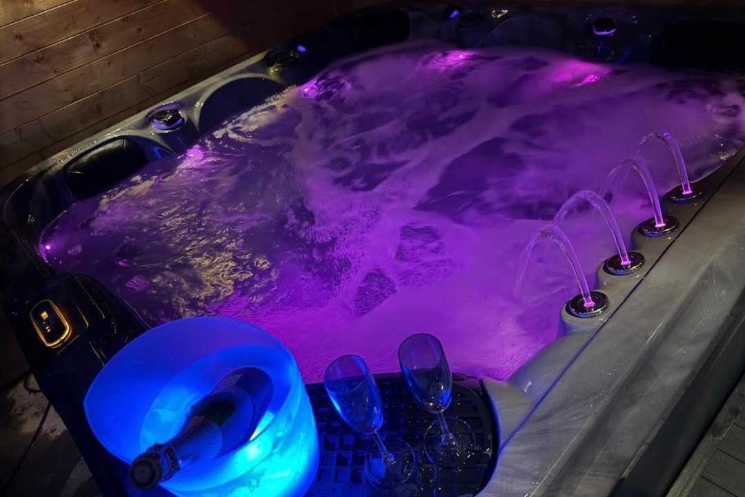 Photo of Others in La Machine