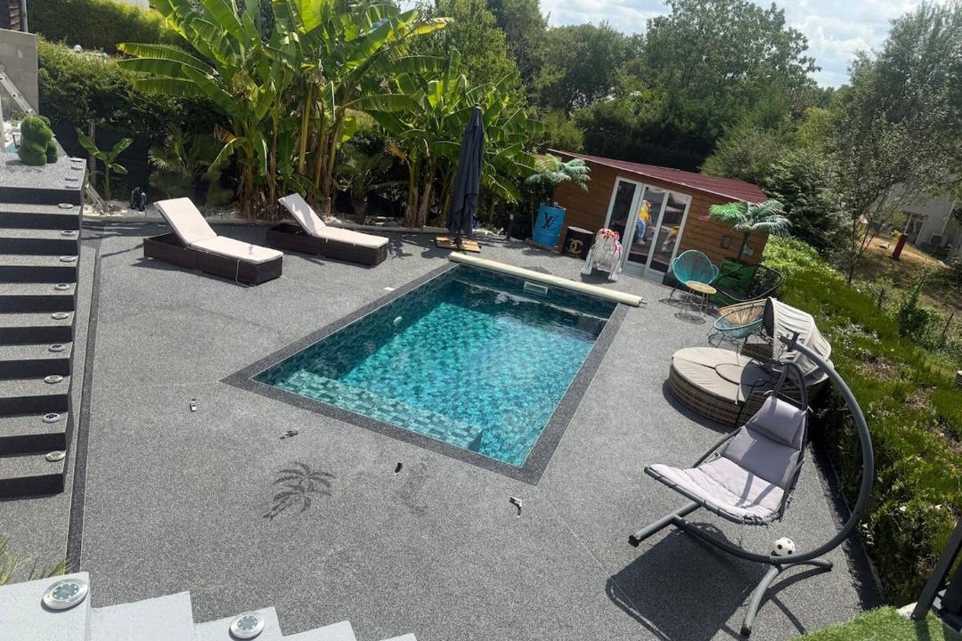 Photo of Others in La Machine