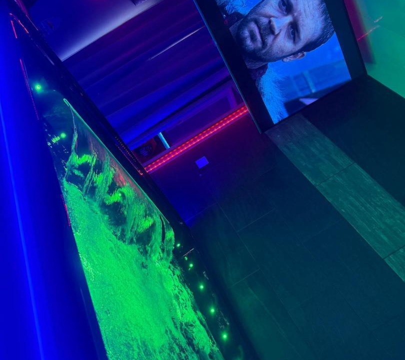 Photo of Others in La Machine