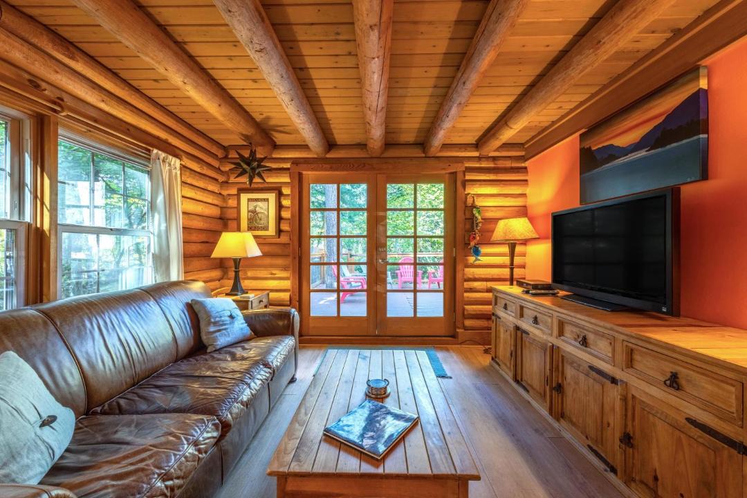 Photo of Livingroom in Hood River