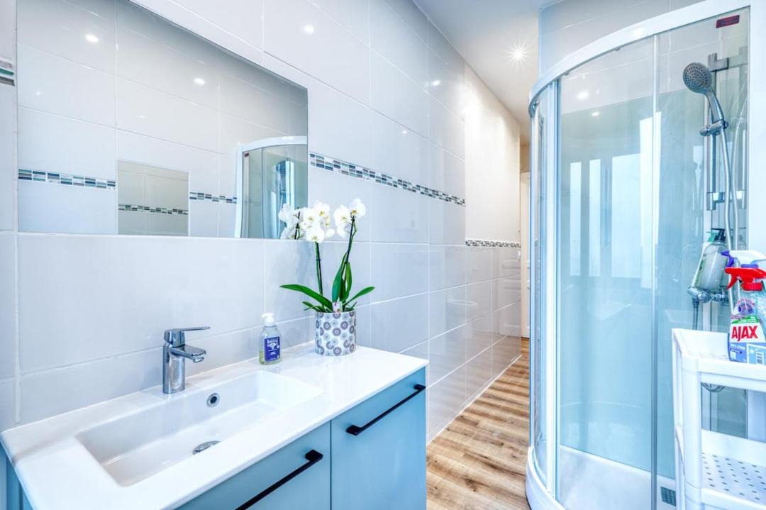 Photo of Bathroom in Dieppe