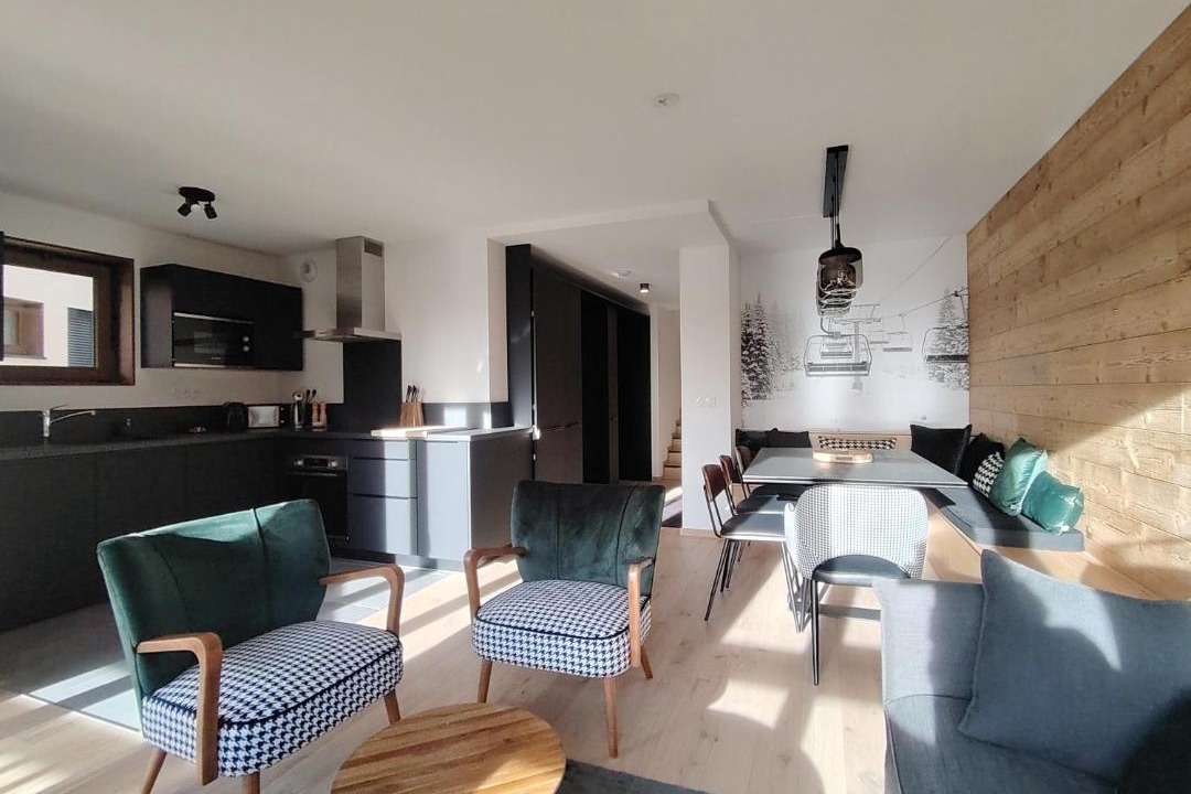 Photo of Others in Eclose-Est