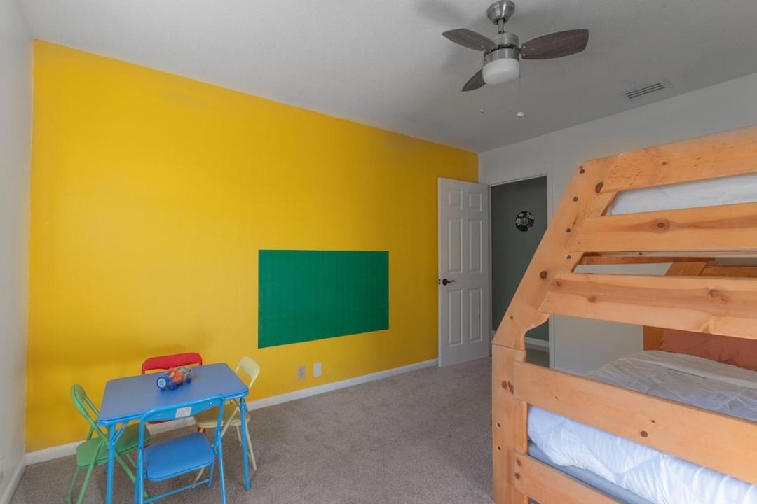 Photo of Bedroom in Cypress Gardens