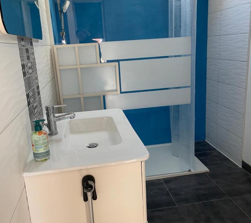 Photo of Bathroom in Dieppe