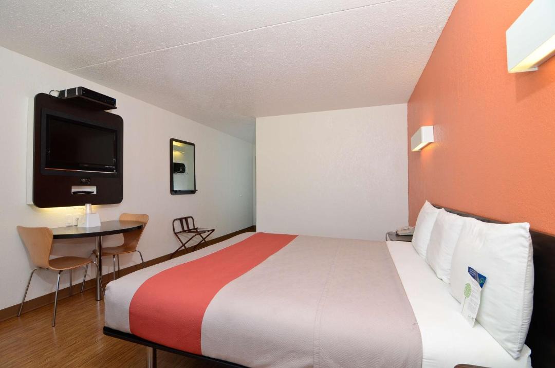 Photo of Bedroom in South Haven