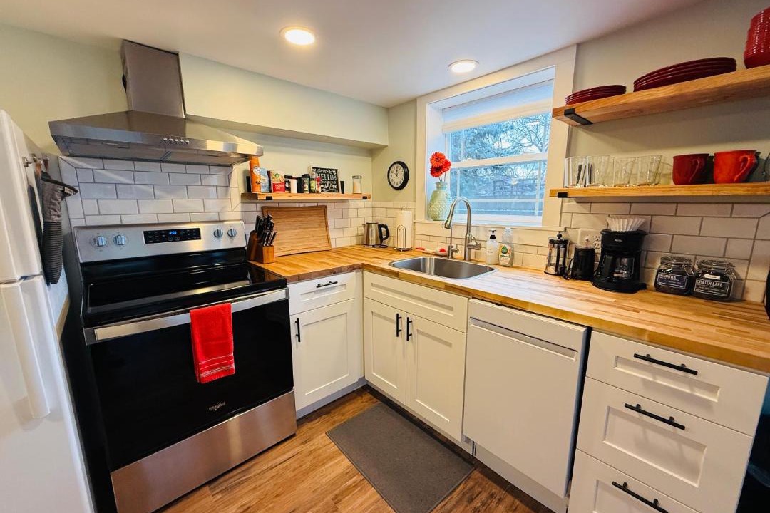 Photo of Others in Pullman