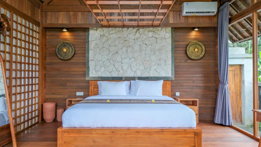 Photo of Bedroom in Taro