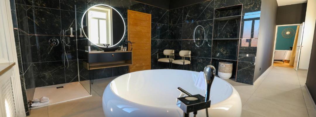Photo of Bathroom in Ruy-Montceau