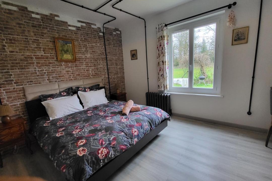 Photo of Others in Feings