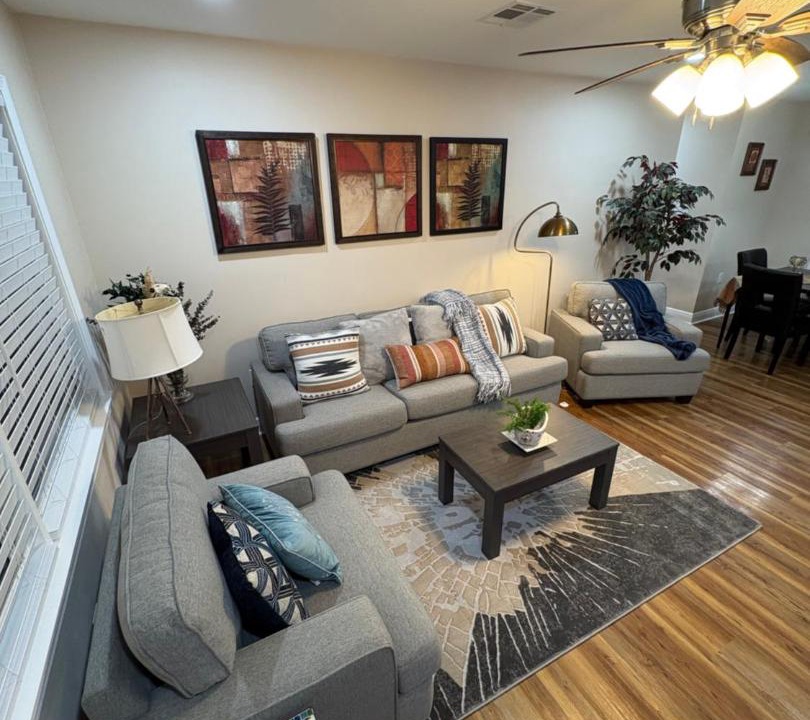 Photo of Livingroom in Kenner - Louis Armstrong International Airport