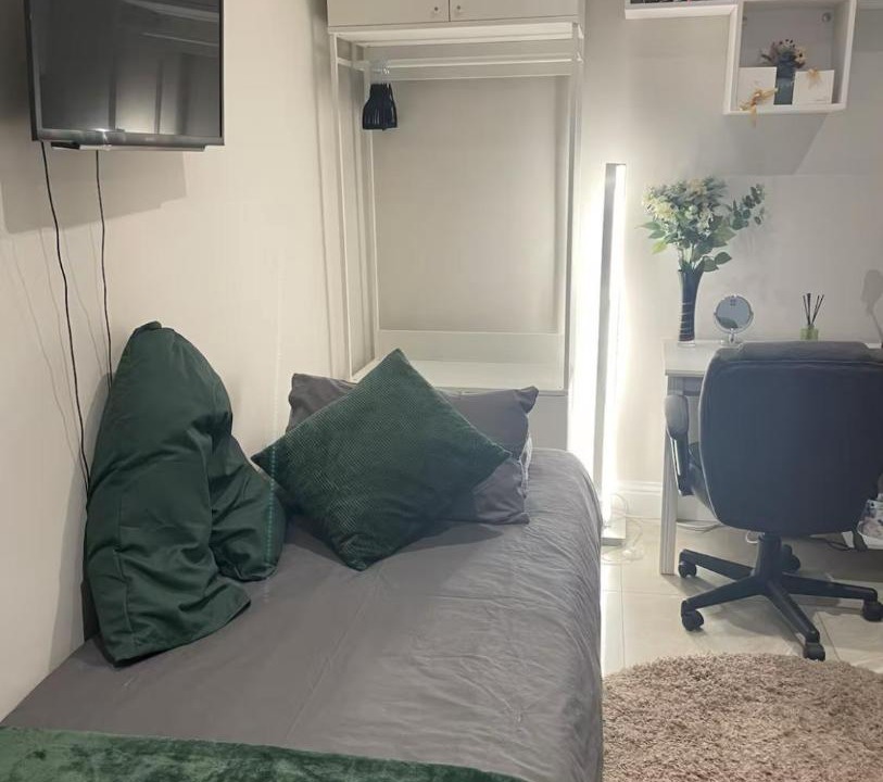 Photo of Others in Pinner