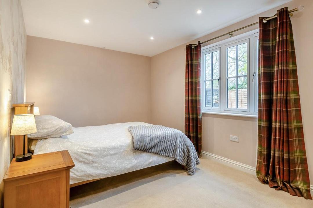 Photo of Others in Diss