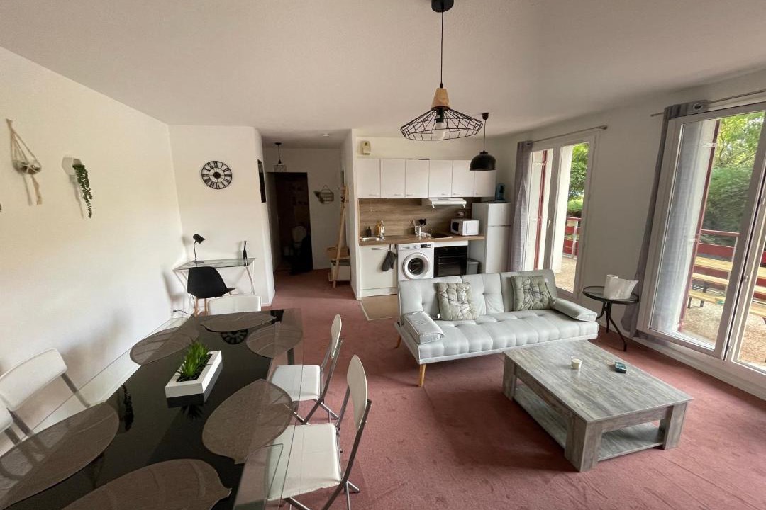 Photo of Others in Saint-Genis-Pouilly