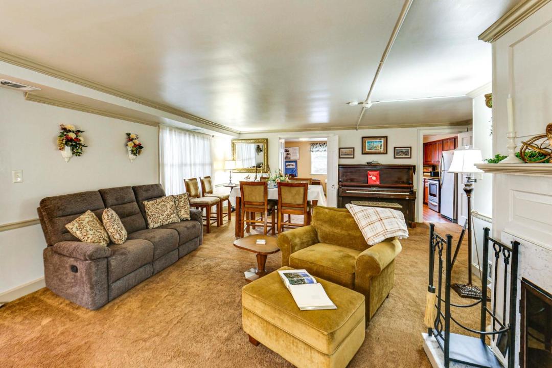 Photo of Others in Elizabeth