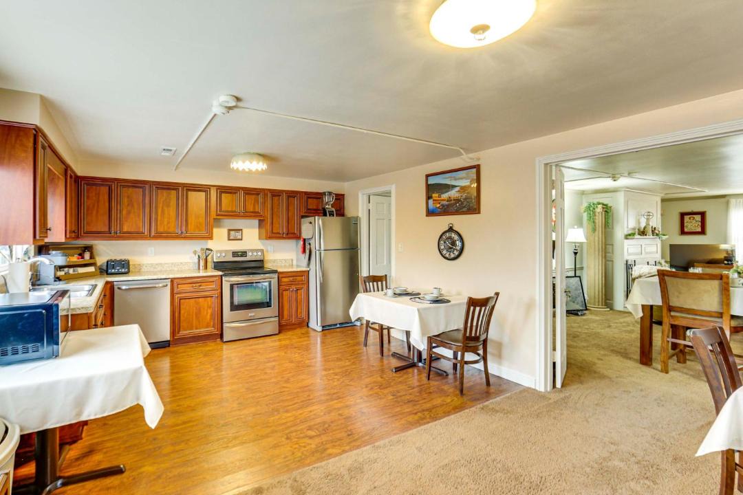 Photo of Others in Elizabeth