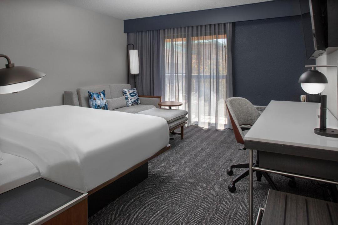 Photo of Bedroom in Innsbrook