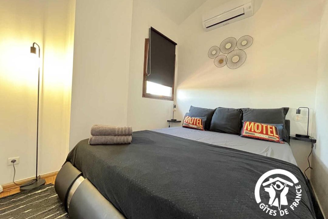 Photo of Others in Pia