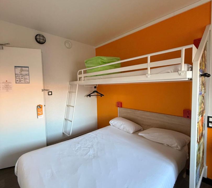 Photo of Bedroom in Plougastel-Daoulas