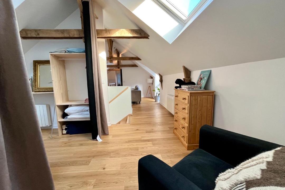 Photo of Others in Les Iffs