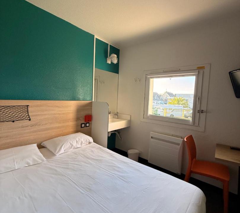 Photo of Bedroom in Plougastel-Daoulas