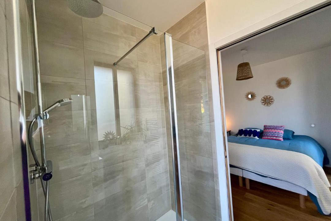 Photo of Others in Les Iffs