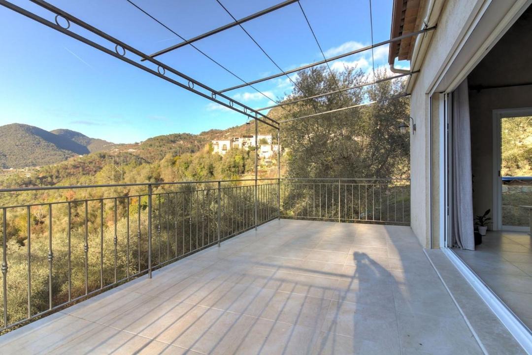 Photo of Patio Balcony in Toudon