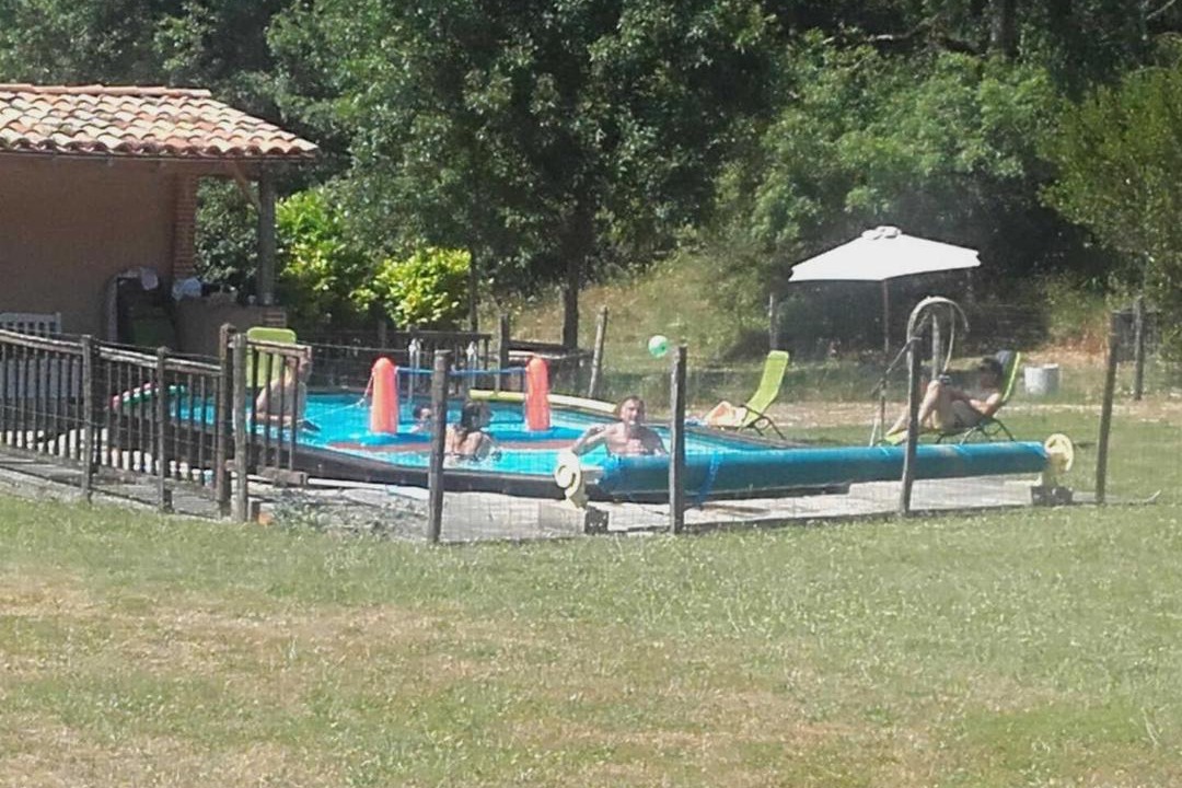 Photo of Others in Larroque