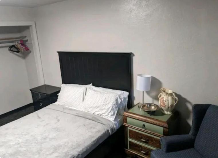 Photo of Others in Shelley