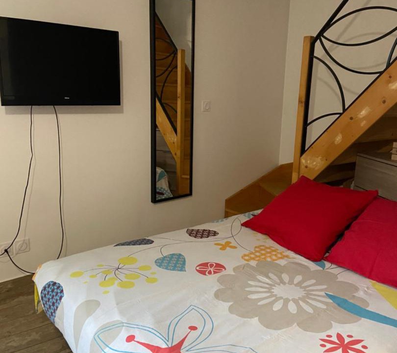 Photo of Bedroom in Miribel