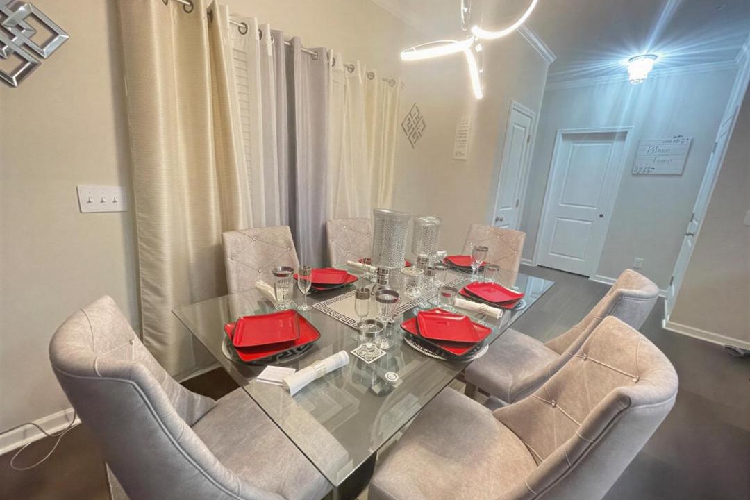 Photo of Others in Stockbridge