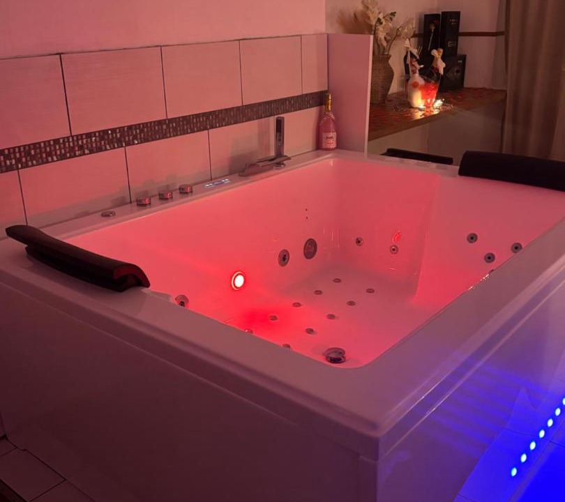 Photo of Others in Orbec