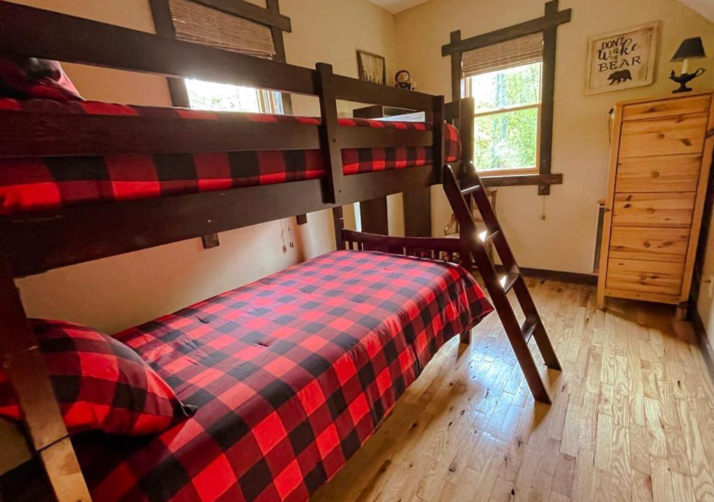 Photo of Others in Hunter