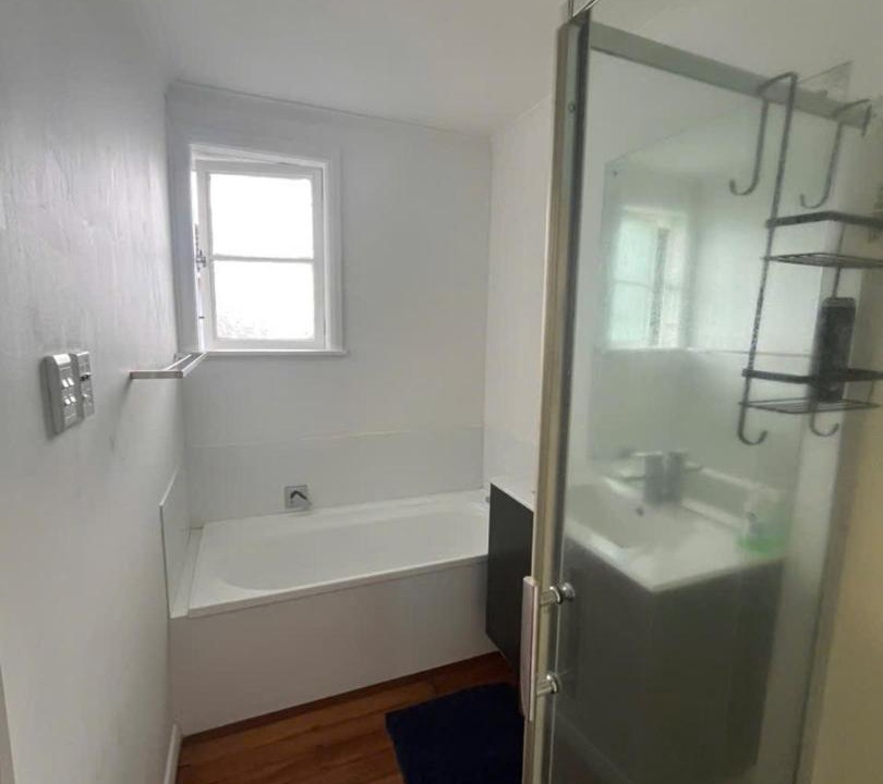 Photo of Bathroom in Te Rapa