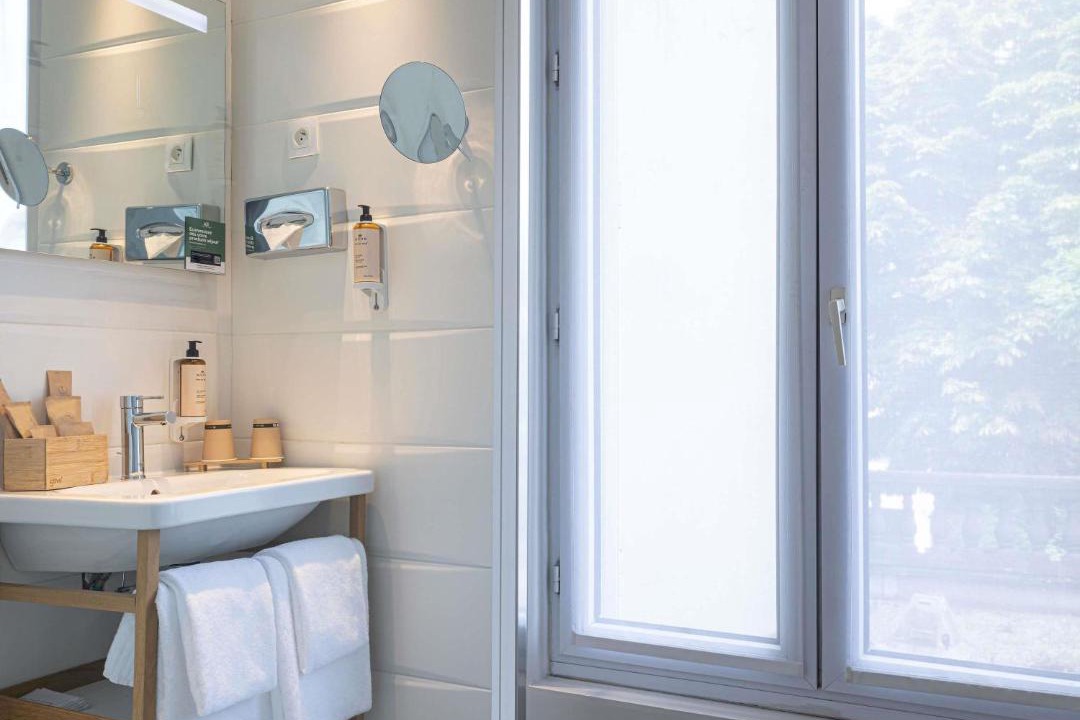 Photo of Bathroom in Saint-Cloud