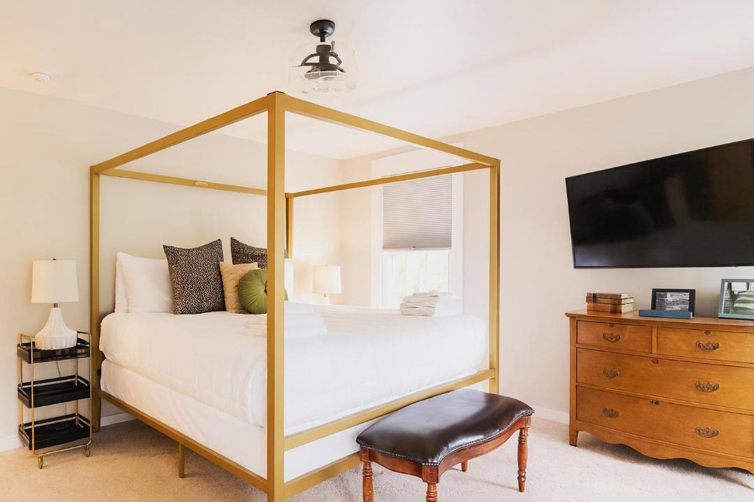 Photo of Bedroom in Saugatuck