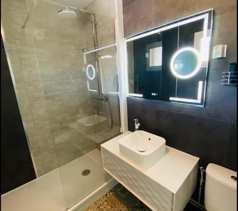 Photo of Bathroom in Equemauville