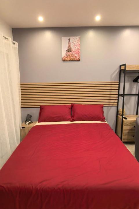 Photo of Bedroom in Villieu-Loyes-Mollon