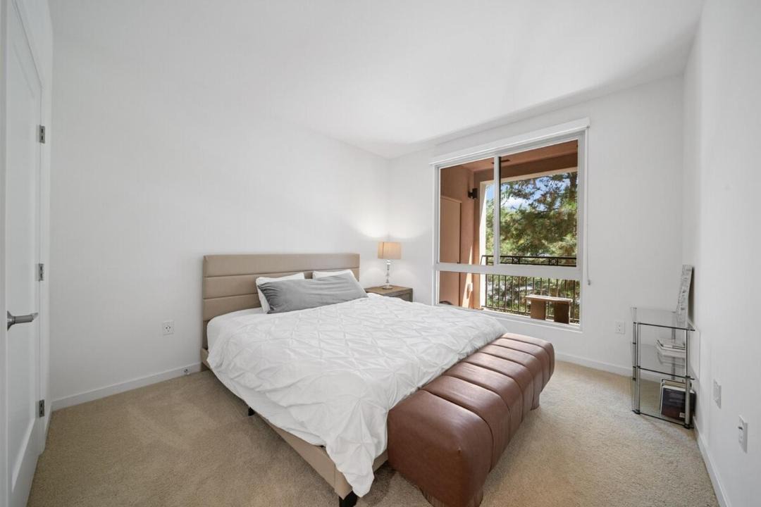 Photo of Bedroom in Lake Forest